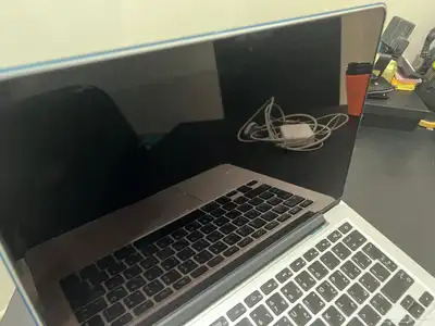 MacBook Pro 13-inch Early 2025 2