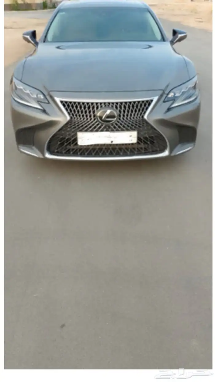 لكزس LS500 3
