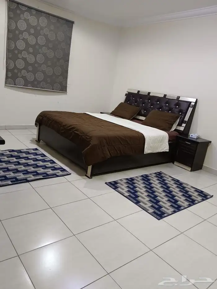 سرير كبير خشب قوي للبيع حالة ممتازة 0