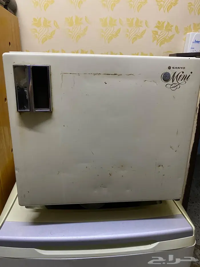 ثلاجه سانيو انتيكه قديمه 2