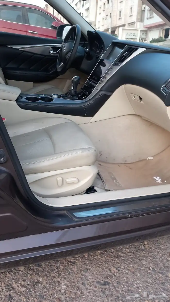انفنتي Q50 موديل 2015 سعودي أربعه سلندر فل 39
