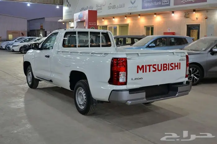 ميتسوبيشي L200 غمارة بنزين 2024 سعودي 5