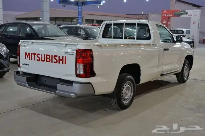 ميتسوبيشي L200 غمارة بنزين 2024 سعودي 4
