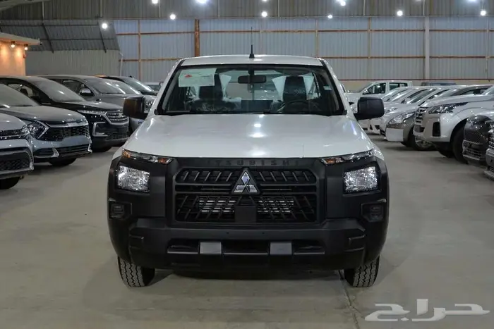 ميتسوبيشي L200 غمارة بنزين 2024 سعودي 1
