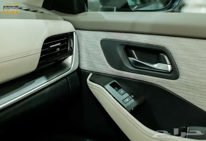 نيسان اكس تريل 2025 دبل استنادر 7 مقاعد 32