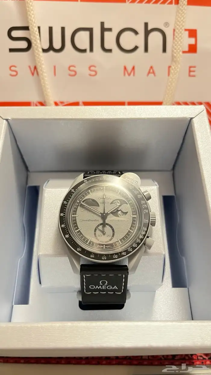 Swatch x Omega Mission to Earthphase ساعة سواتش أوميغا 4