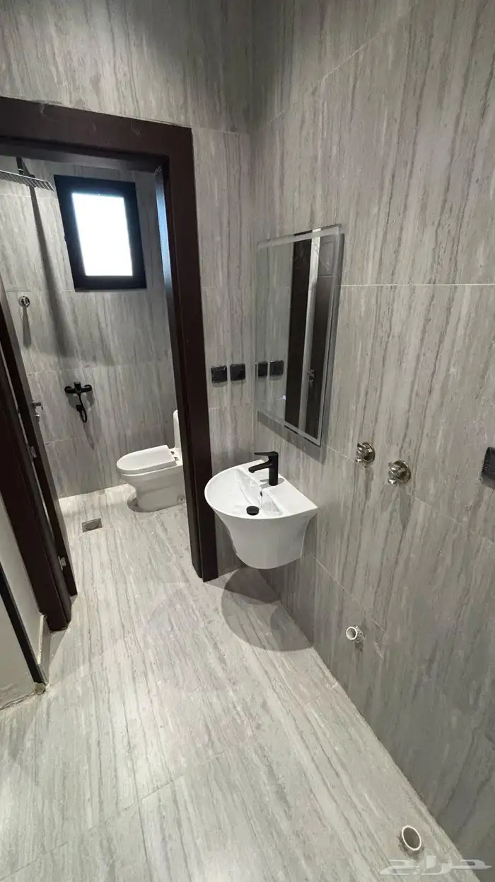 فلل بالعزيزيه قريبه من البيك 15