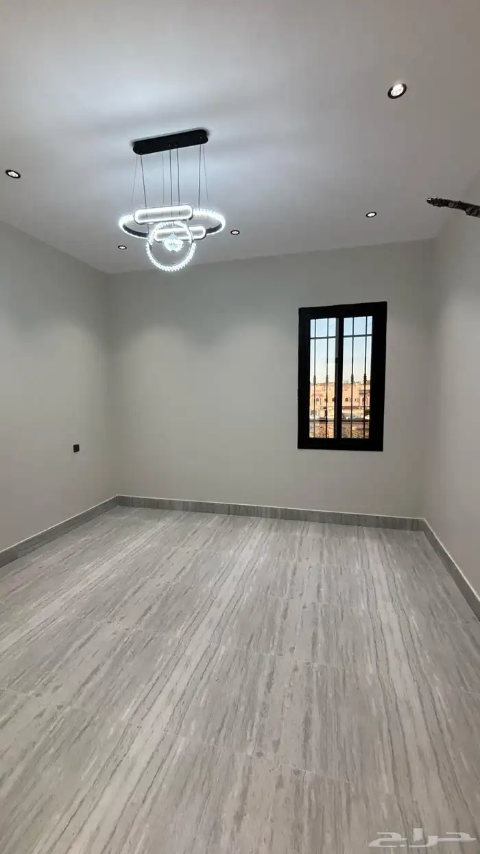 فلل بالعزيزيه قريبه من البيك 11