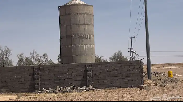 للبيع الاستراحة (عقار ) على طريق الاجفر الخوير قبل الخوير 7ك 6