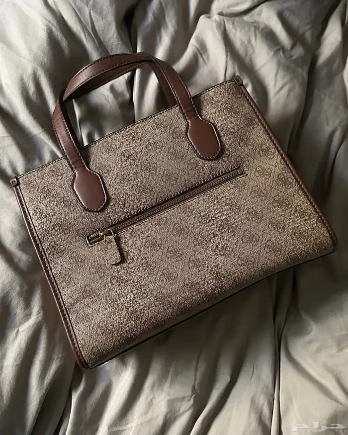 للبيع حقيبة يد نسائية ماركة جيس Guess 1