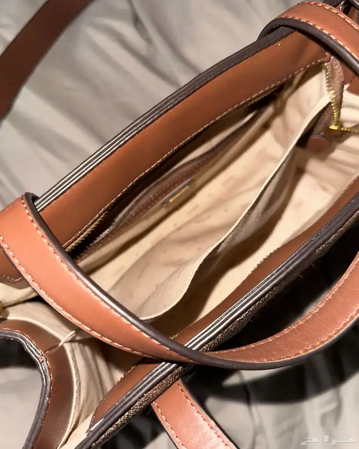 للبيع حقيبة يد نسائية ماركة جيس Guess 8