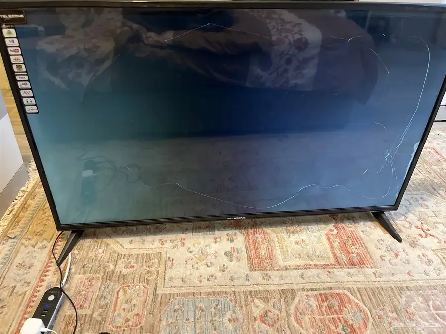 شاشة TELEZONE 65 بوصه نضيف ولا فيه إلا مشكله واحده 4
