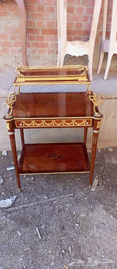 انتيك فاخر جدا جدا جدا طاولات-مداخل- كونسول - بترينات -بوفيه 17