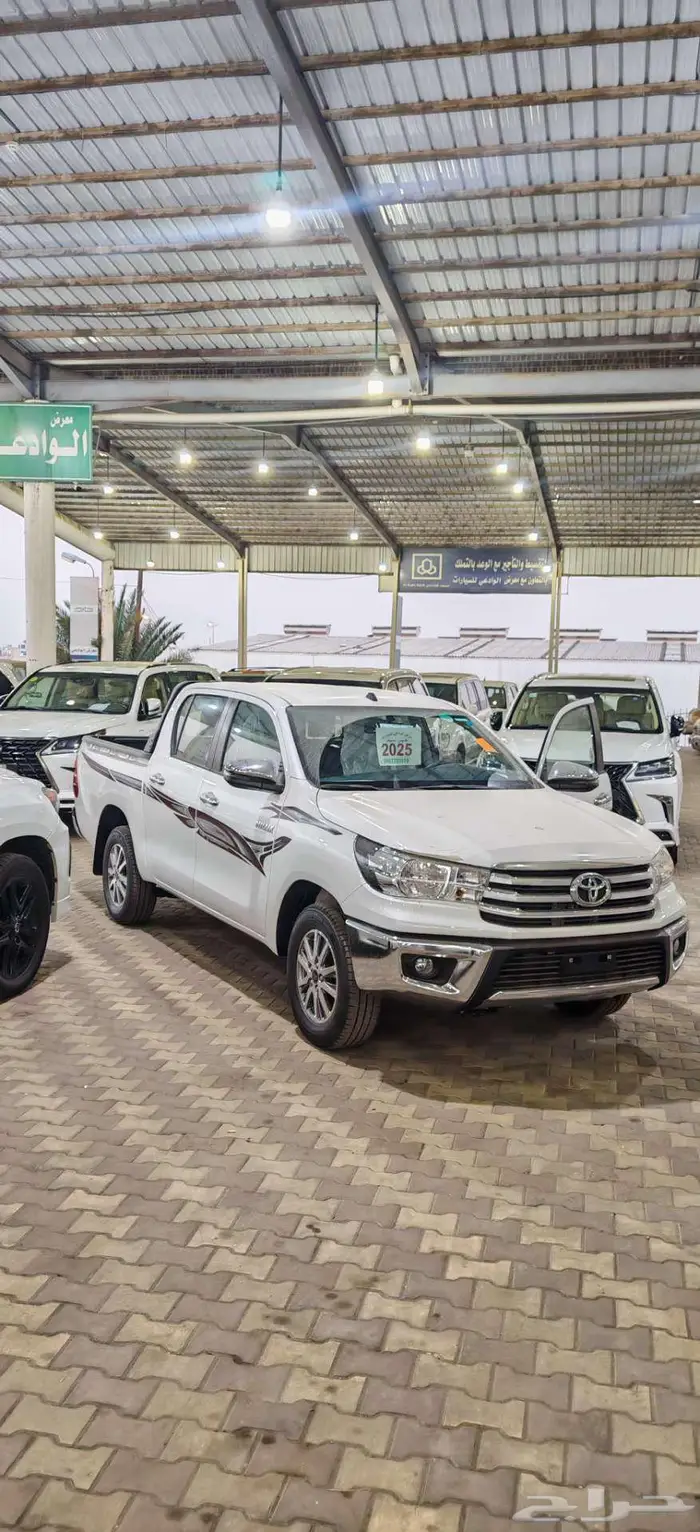 تويوتا هايلوكس غمارتين بنزين GLX2 جنوط سعودي موديل 2025 2