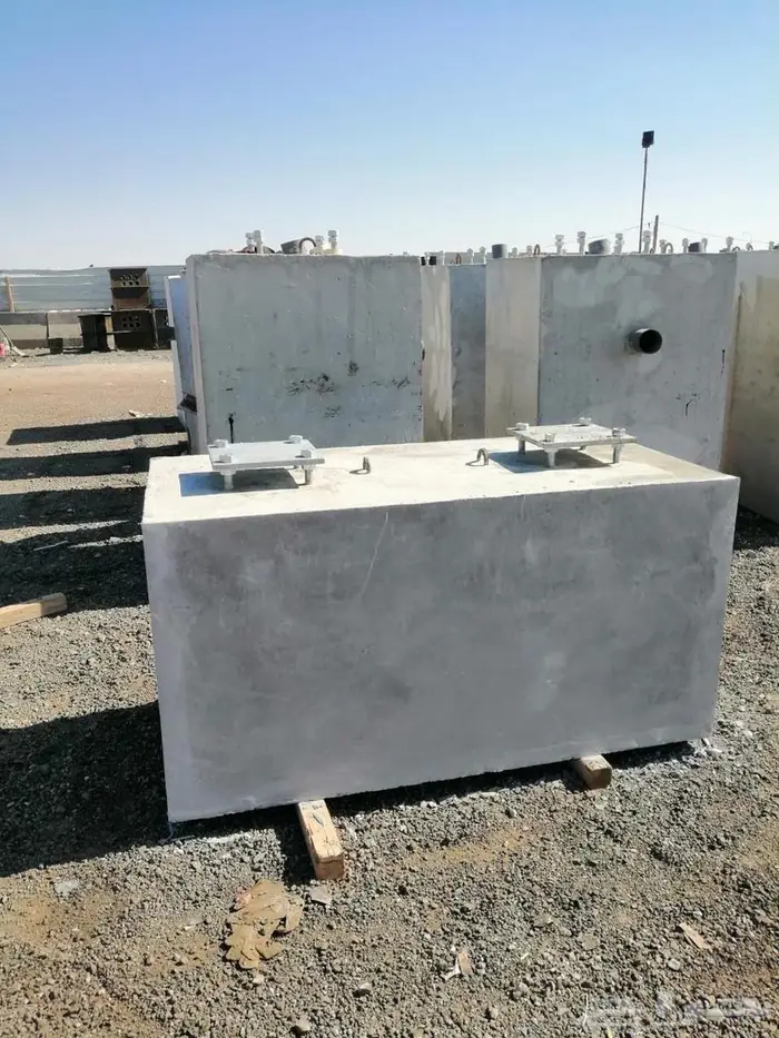 قواعد أناره حواجز خرسانية حجر زينة 10