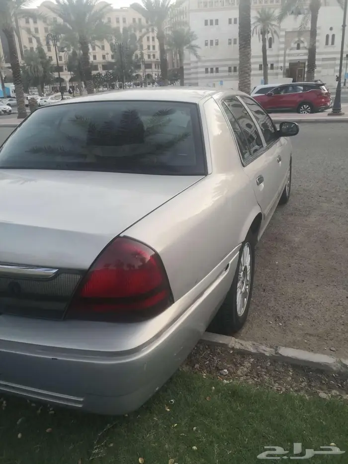 للبيع جراند ماركيز 2010 4