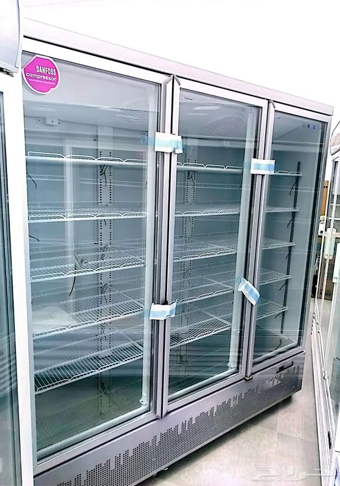 ثلاجات عرض عمودية جديده 2