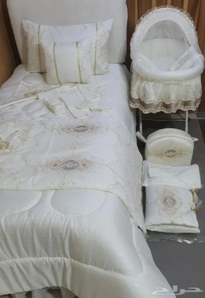 دفعه جديده من مفارش النفاس الراقيه 12