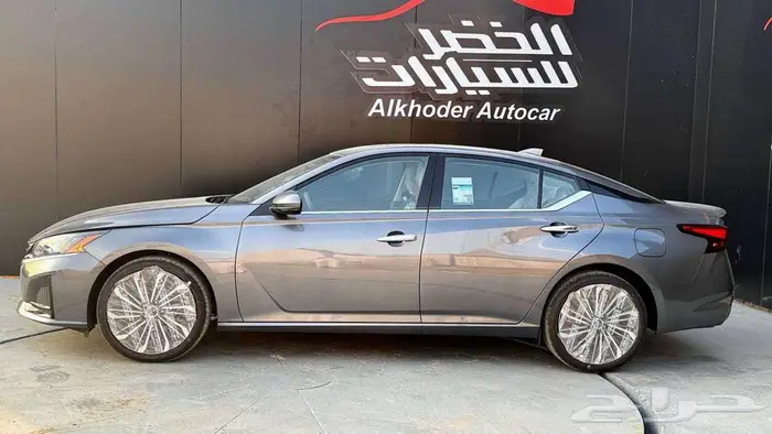 نيسان التيما نص فل SV 8