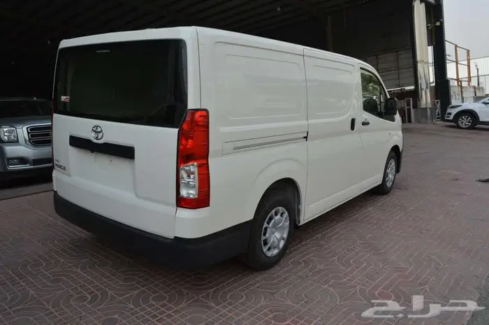 تويوتا باص هايس 2025 ديزل قير عادي عبداللطيف جميل 2