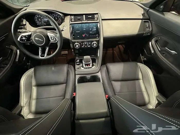 جاكوار E-pace 2024 6
