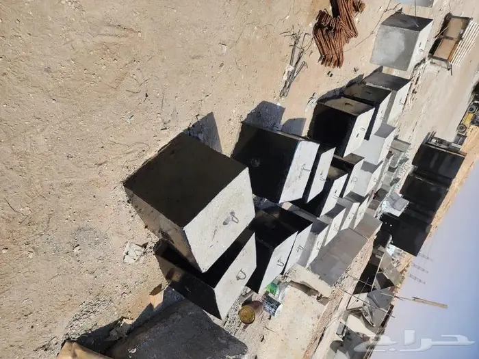 قواعد أناره حواجز خرسانية حجر زينة 6