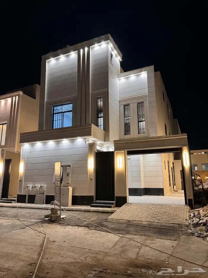 للبيع دور ارضي وعلوي منفصله في الندوه 0