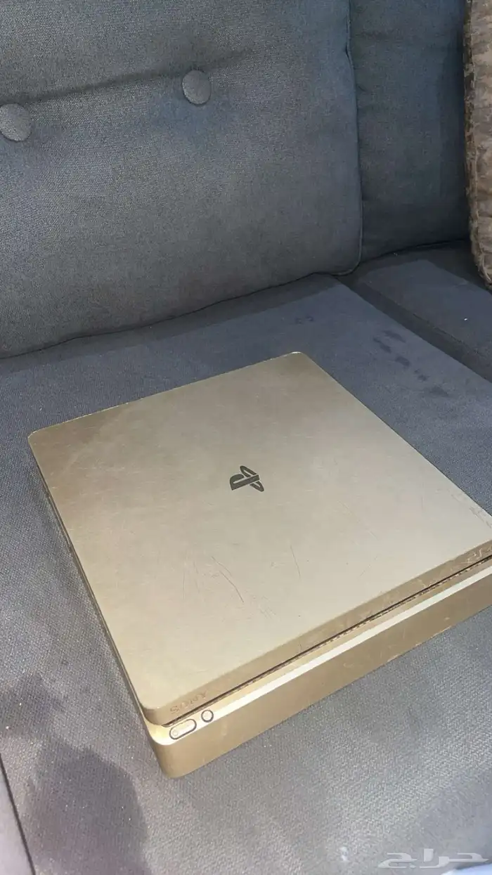 سوني 4 نضيف مع جميع اغراضه 300 0