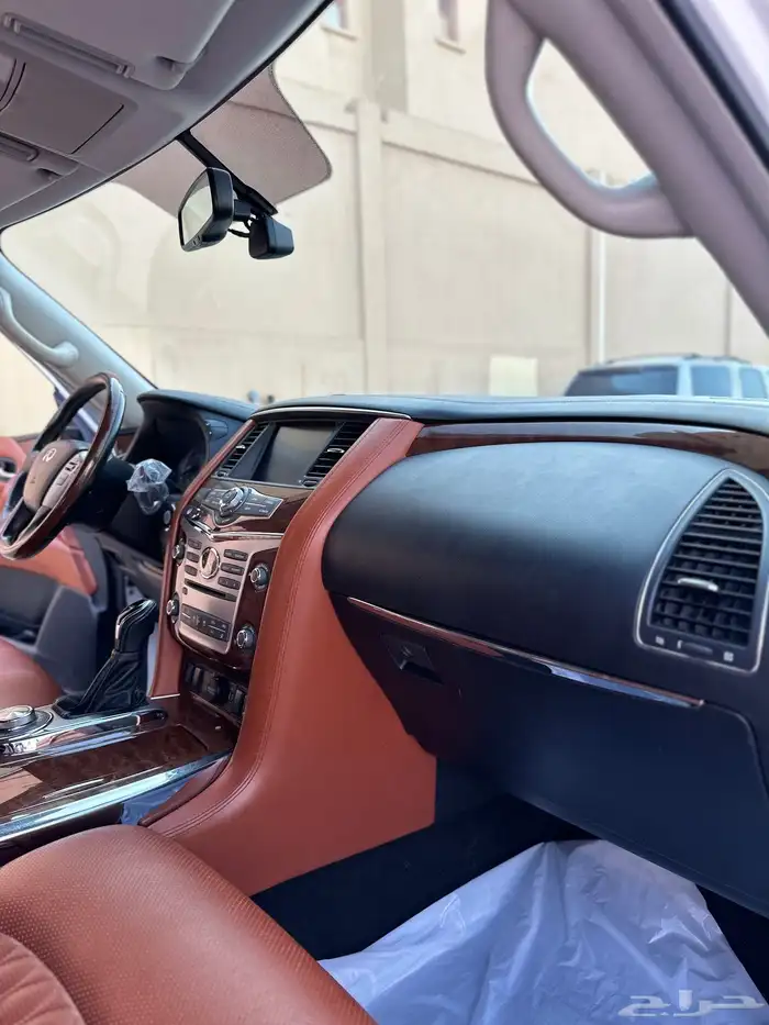 انفنتي QX80 2019 28