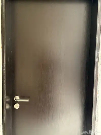 باب بني خشب مع مفصلة للبلب واليد 1