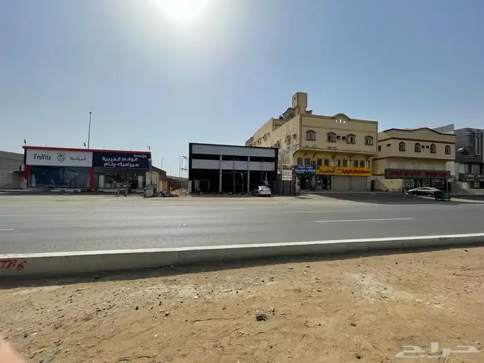 موقع تجاري للإيجار بحي الحمدانية مع طلبات سيارة - درايف ثرو 1