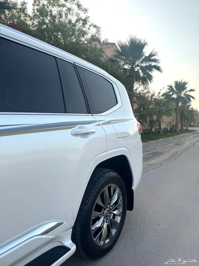 لاندكروزر VX-S 2024جديد 27