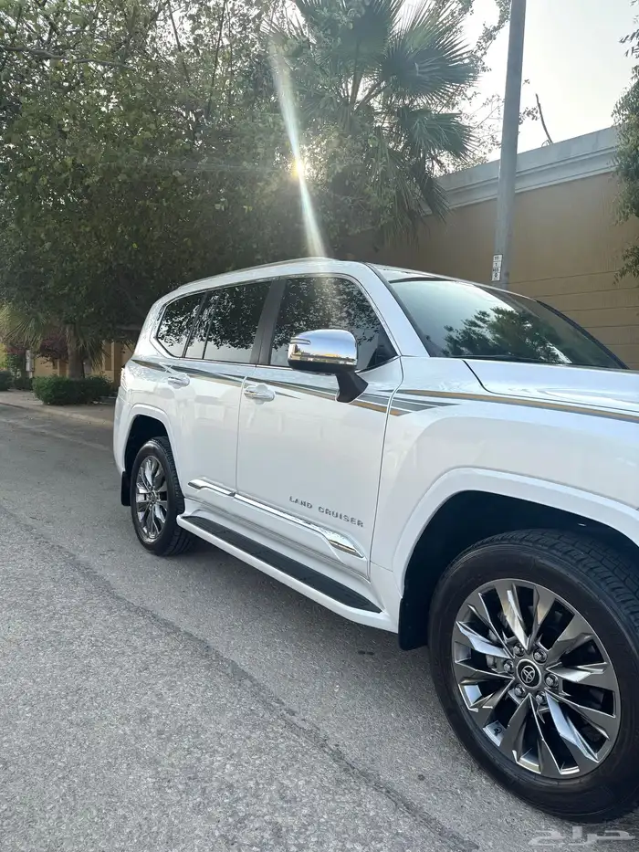 لاندكروزر VX-S 2024جديد 30