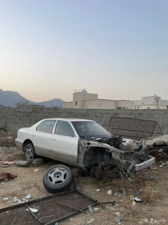 قطع لكزس 400 موديل97 جميع القطع موجوده 0