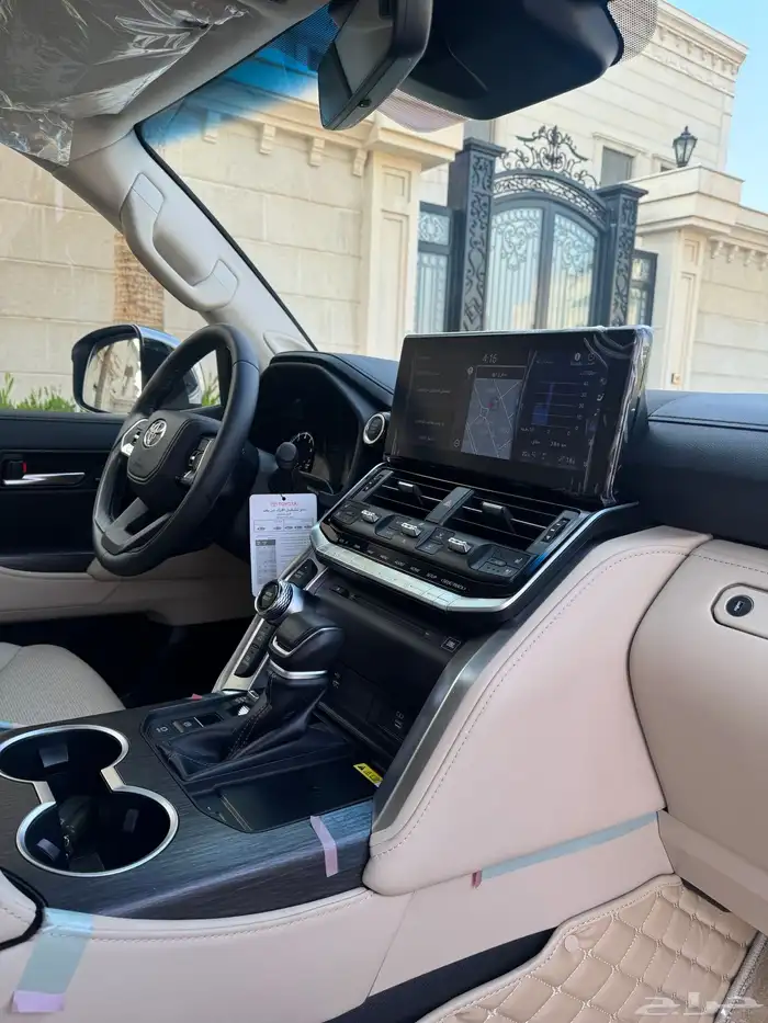 لاندكروزر VX-S 2024جديد 68