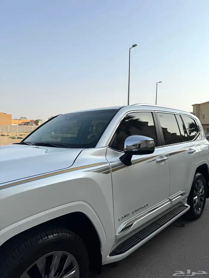 لاندكروزر VX-S 2024جديد 7