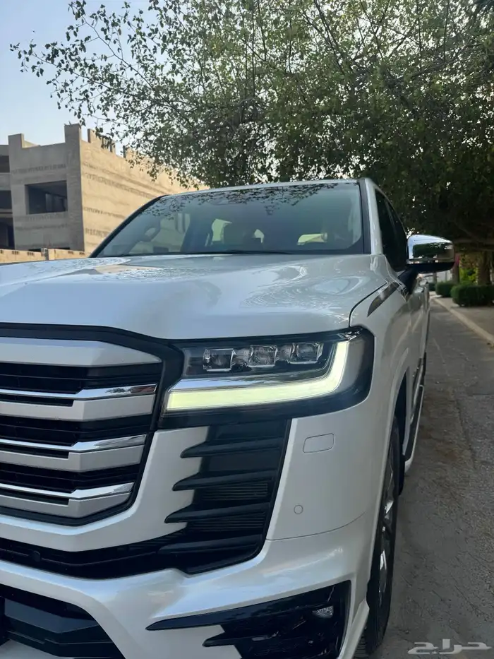 لاندكروزر VX-S 2024جديد 32