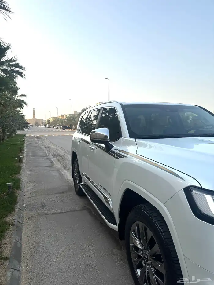 لاندكروزر VX-S 2024جديد 26