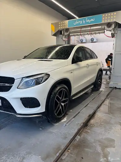 GLE43 0