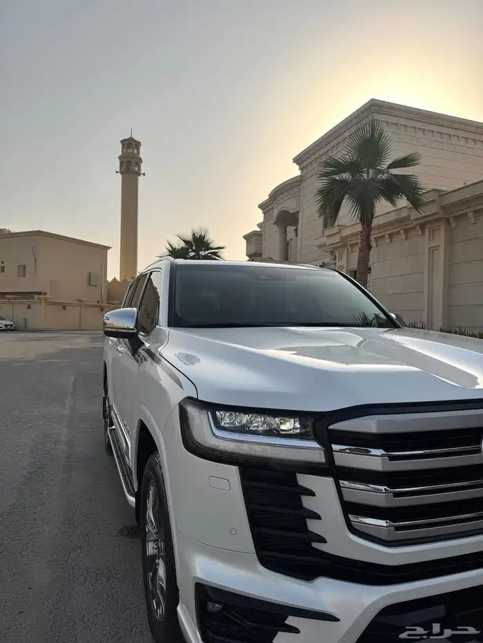 لاندكروزر VX-S 2024جديد 19