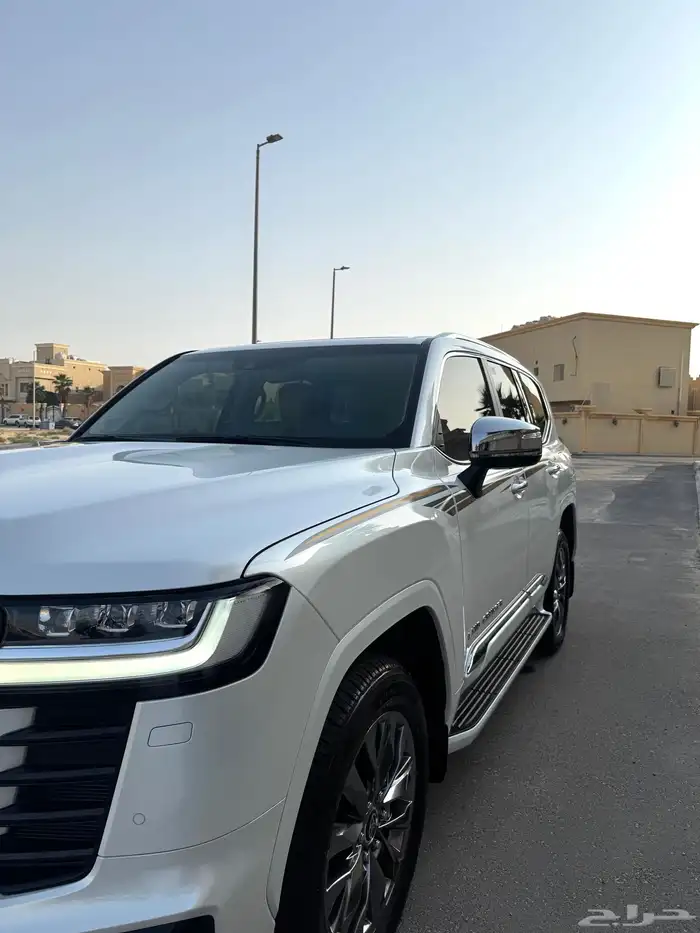 لاندكروزر VX-S 2024جديد 23