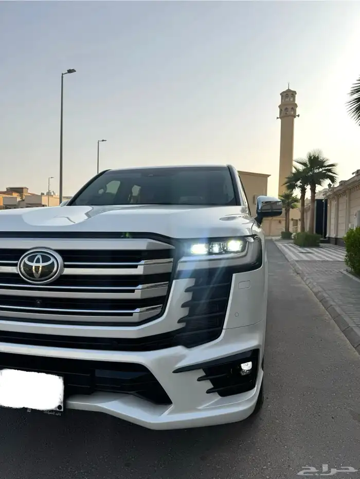 لاندكروزر VX-S 2024جديد 18