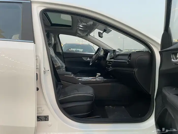 كيا سيراتو(K3) 2024 فل كامل فتحه سقف وارد الصين ( بنزين)1.5L 19