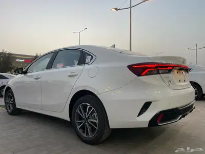 كيا سيراتو(K3) 2024 فل كامل فتحه سقف وارد الصين ( بنزين)1.5L 8