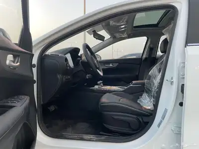 كيا سيراتو(K3) 2024 فل كامل فتحه سقف وارد الصين ( بنزين)1.5L 6