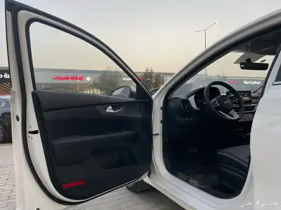 كيا سيراتو(K3) 2024 فل كامل فتحه سقف وارد الصين ( بنزين)1.5L 7