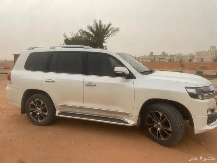جيب لاندكروزر فل كامل دبل الموتر مشالله ما يشكي من شي 3