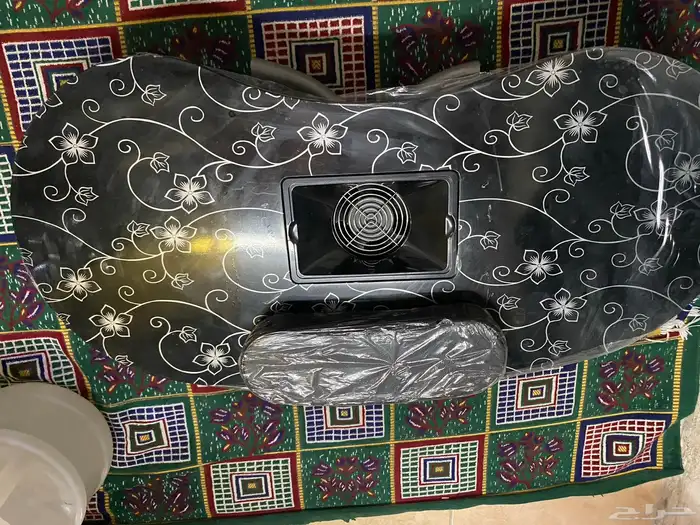 طاولة مناكير مع شفاط 2