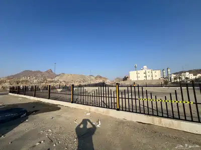 تسوير الأراضي البيضاء حسب اشتراطات البلدية 9
