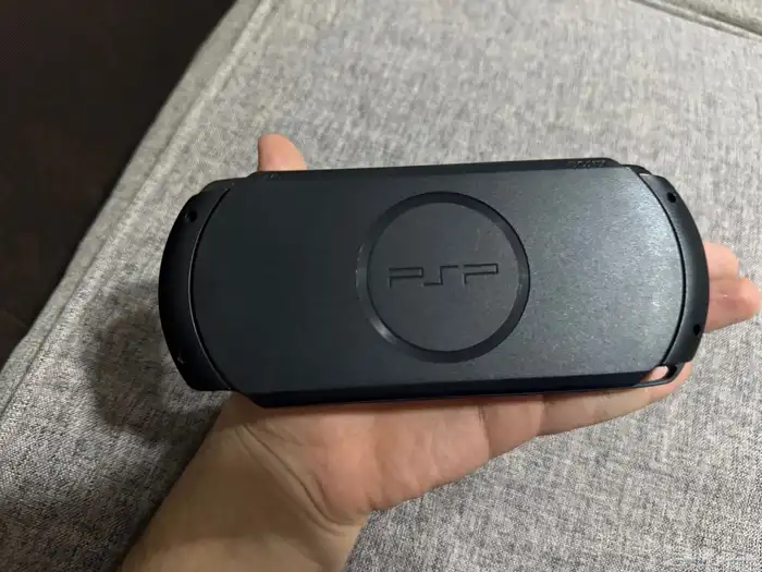 Sony Psp Street With 2 Games 1